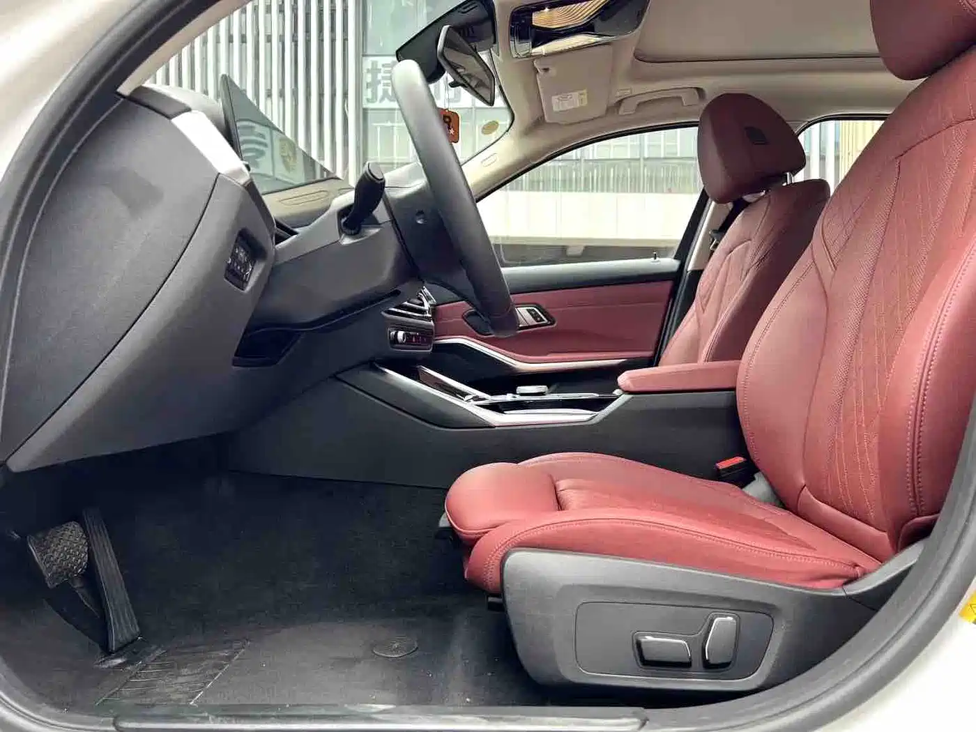 BMW i3 2024 eDrive 35 L фото 7