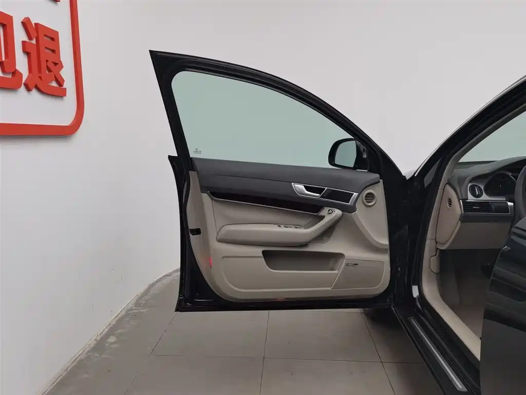 Audi A6L 2010 2.4L Comfort фото 8