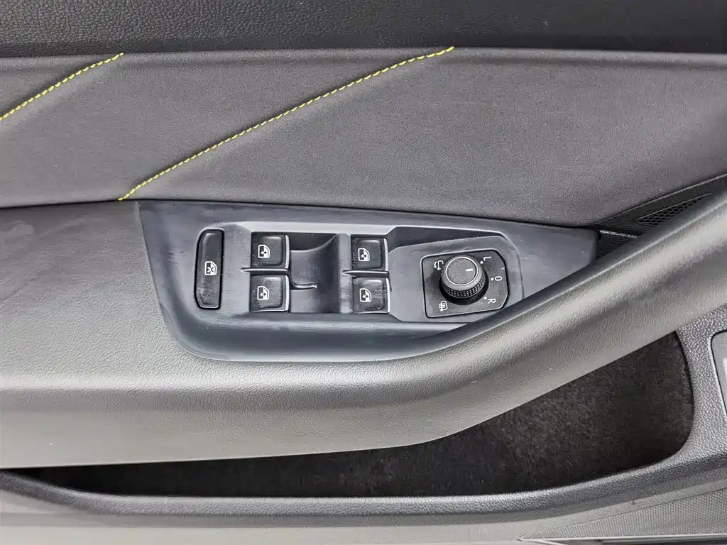 Volkswagen FAW-Volkswagen CC 2021 380TSI Eye-catching Edition фото 9