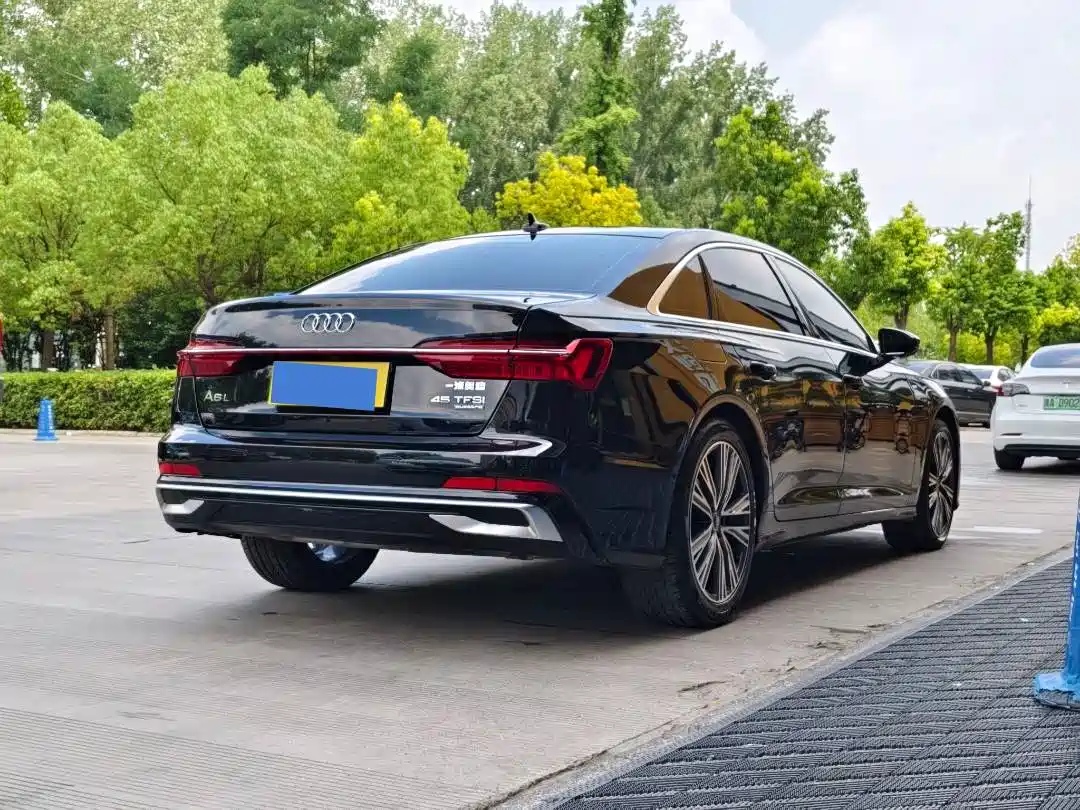 Audi A6L 2023 45 TFSI Premium Selection Dynamic фото 4