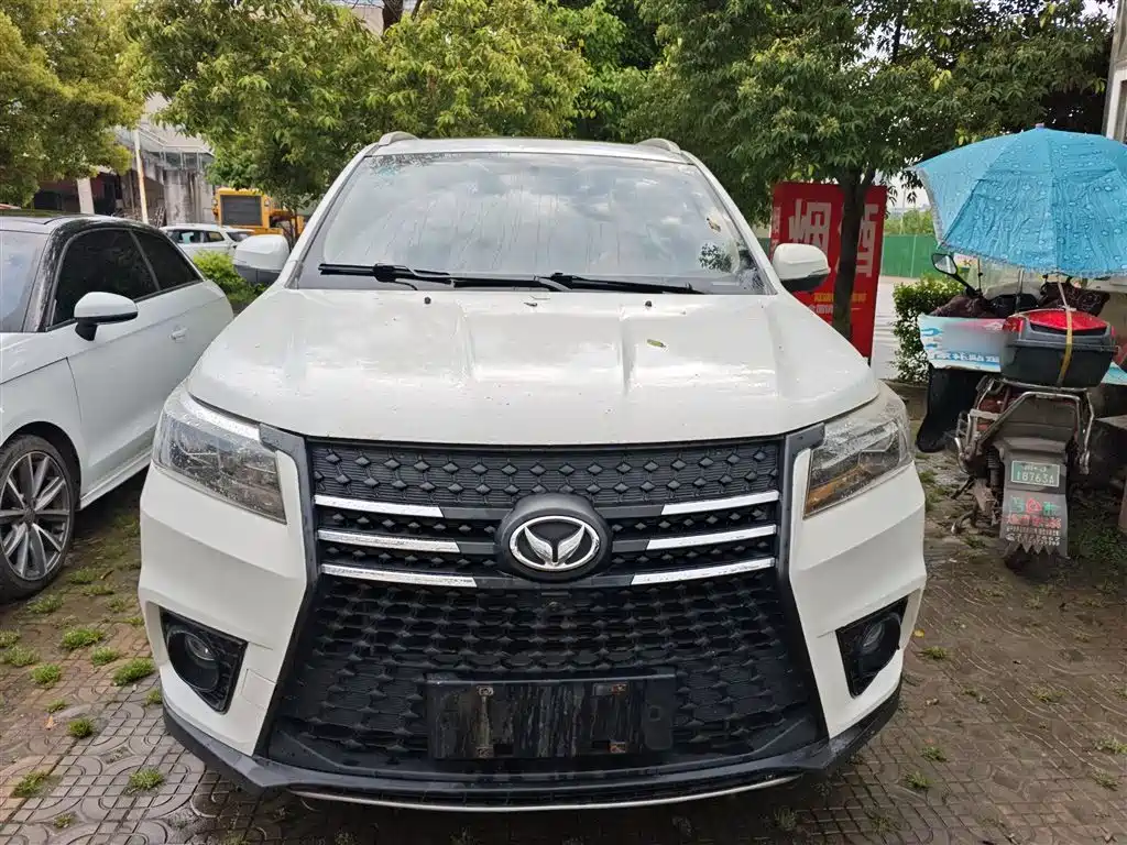 BAIC Huansu S7 2018 2018 1.5T Auto Premium Model