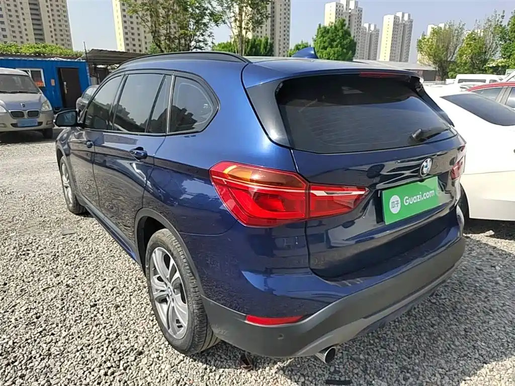BMW X1 2018 sDrive18Li Premium Model фото 23