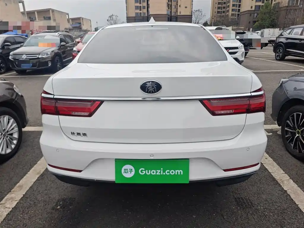 BYD Qin 2019 1.5L Automatic Prestige фото 6