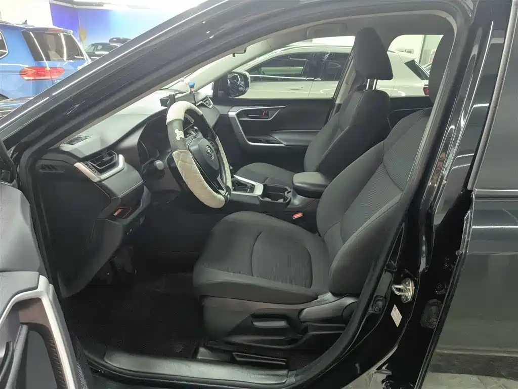 Toyota RAV4 Rongfang 2024 2.0L CVT FWD Urban Edition фото 11