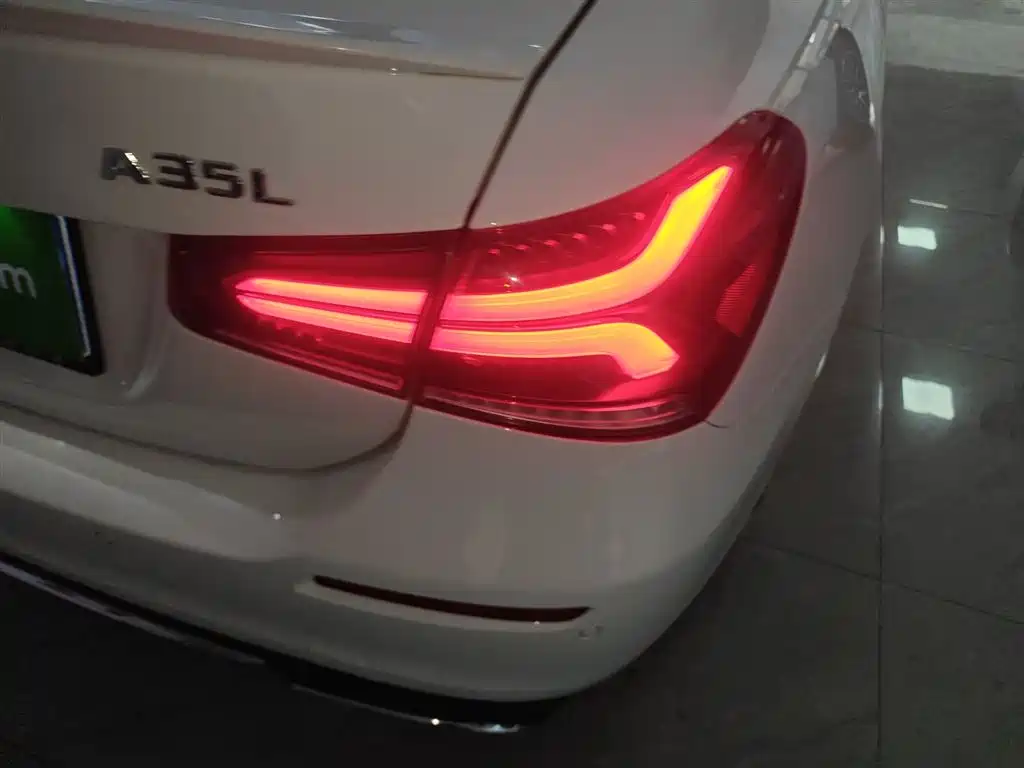 Mercedes-Benz A-Class 2020 A 200 L фото 8