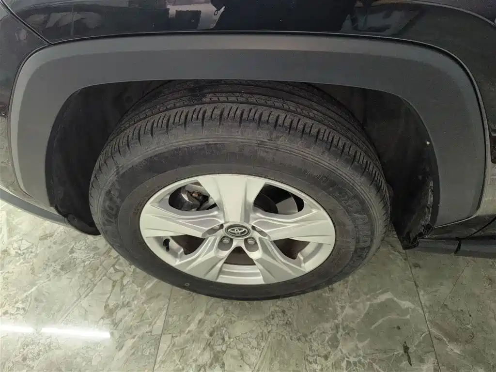 Toyota RAV4 Rongfang 2024 2.0L CVT FWD Urban Edition фото 25