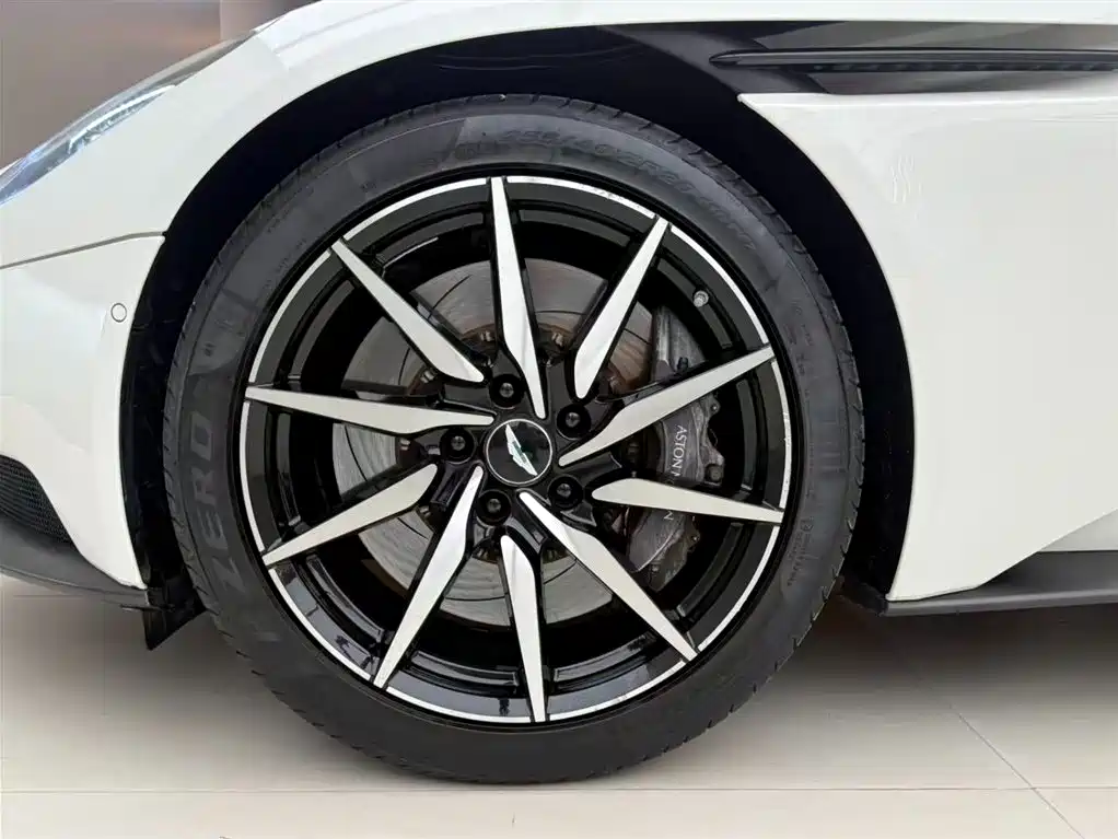Aston Martin DB11 2019 2019 Model 4.0T V8 Coupe