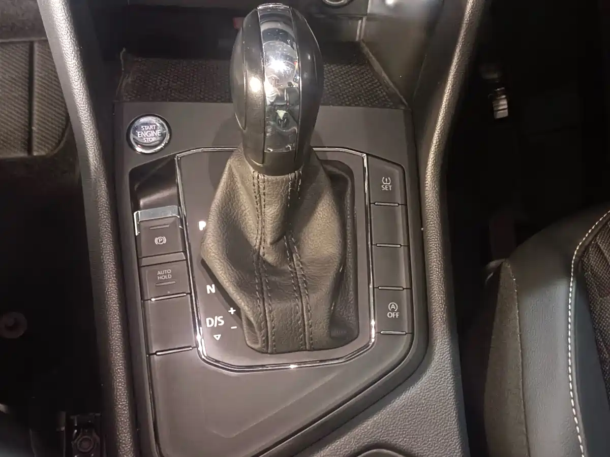 Volkswagen Tiguan L 2021 280TSI Automatic 2WD Smart фото 12