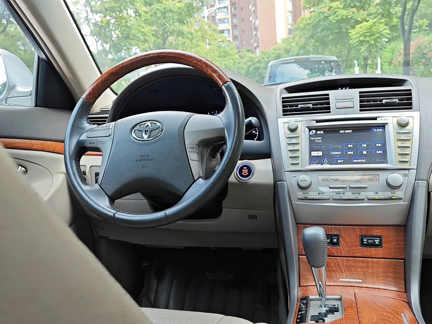 Photo 7 - Toyota Camry