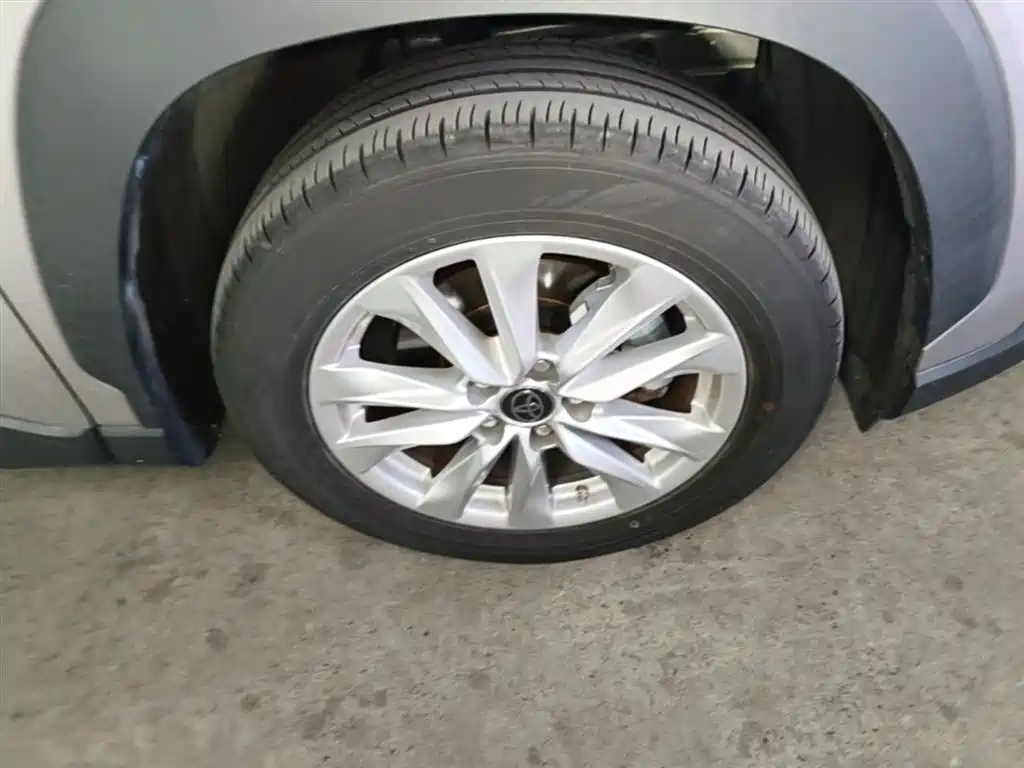 Toyota Corolla Cross 2022 2.0L Premium Edition фото 14