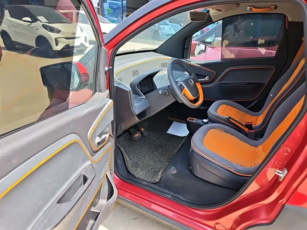 BAOJUN E100