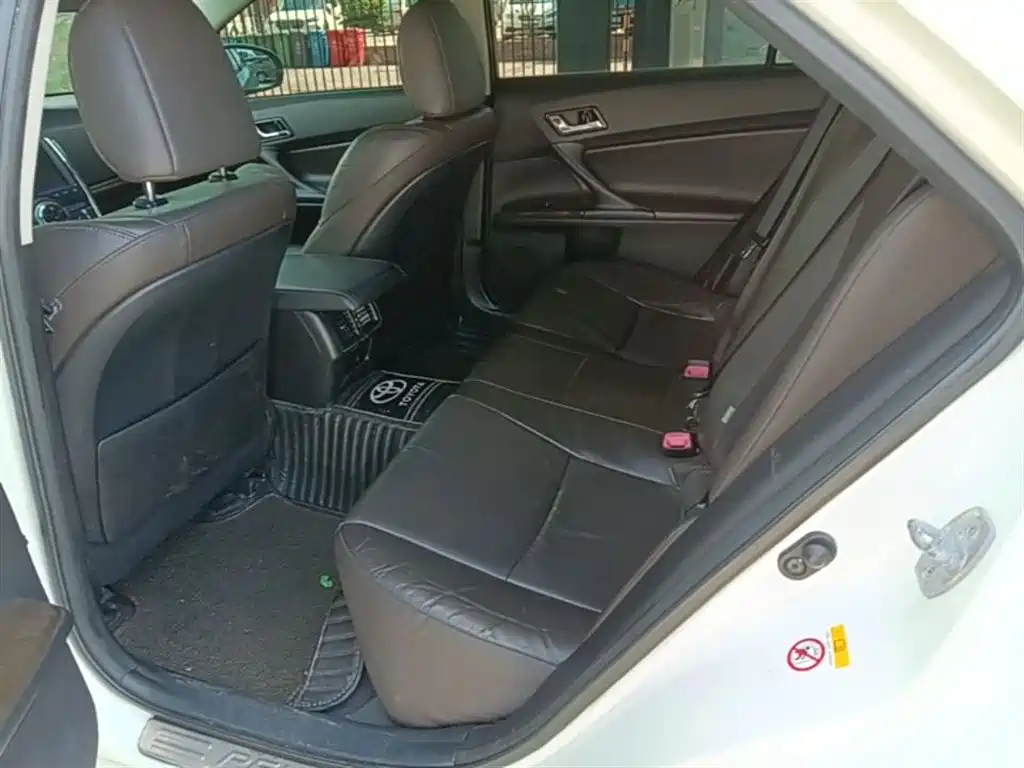 Toyota Reiz 2013 2.5V Elite Edition фото 17