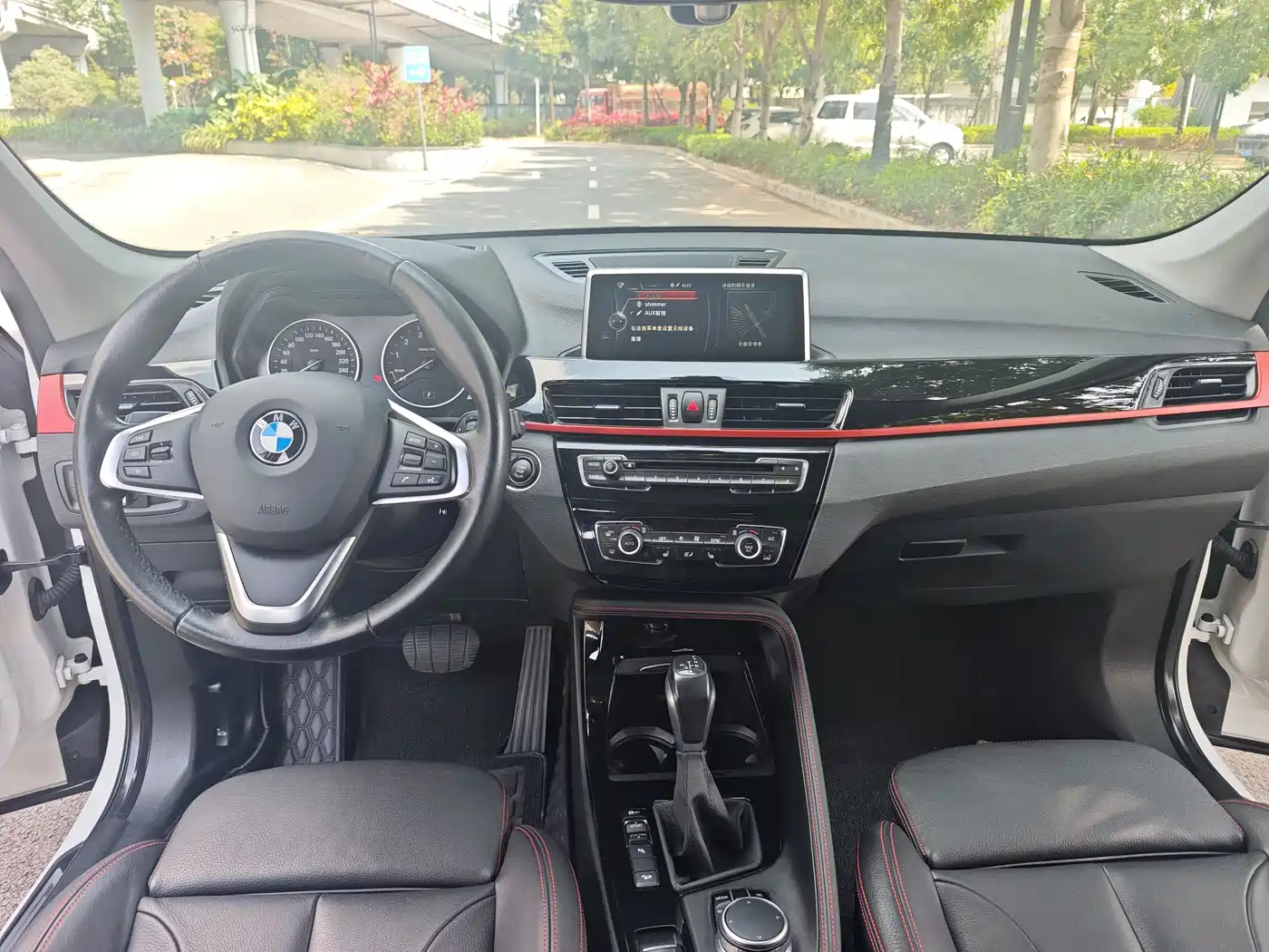BMW X1 2016 xDrive20Li Luxury Model фото 10