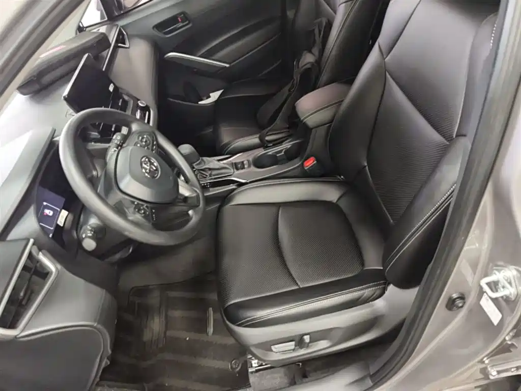 Toyota Corolla Cross 2022 2.0L Premium Edition фото 22