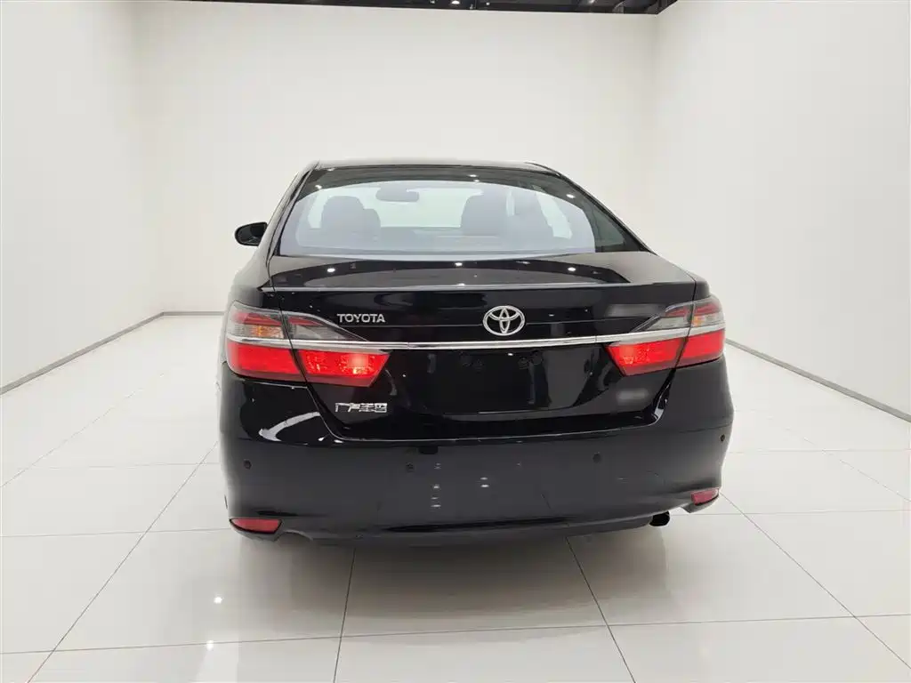 Toyota Camry 2015 2.0G Leading Edition фото 6