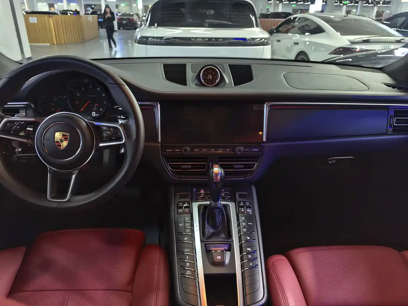 Porsche Macan 2018 Macan 2.0T фото 13