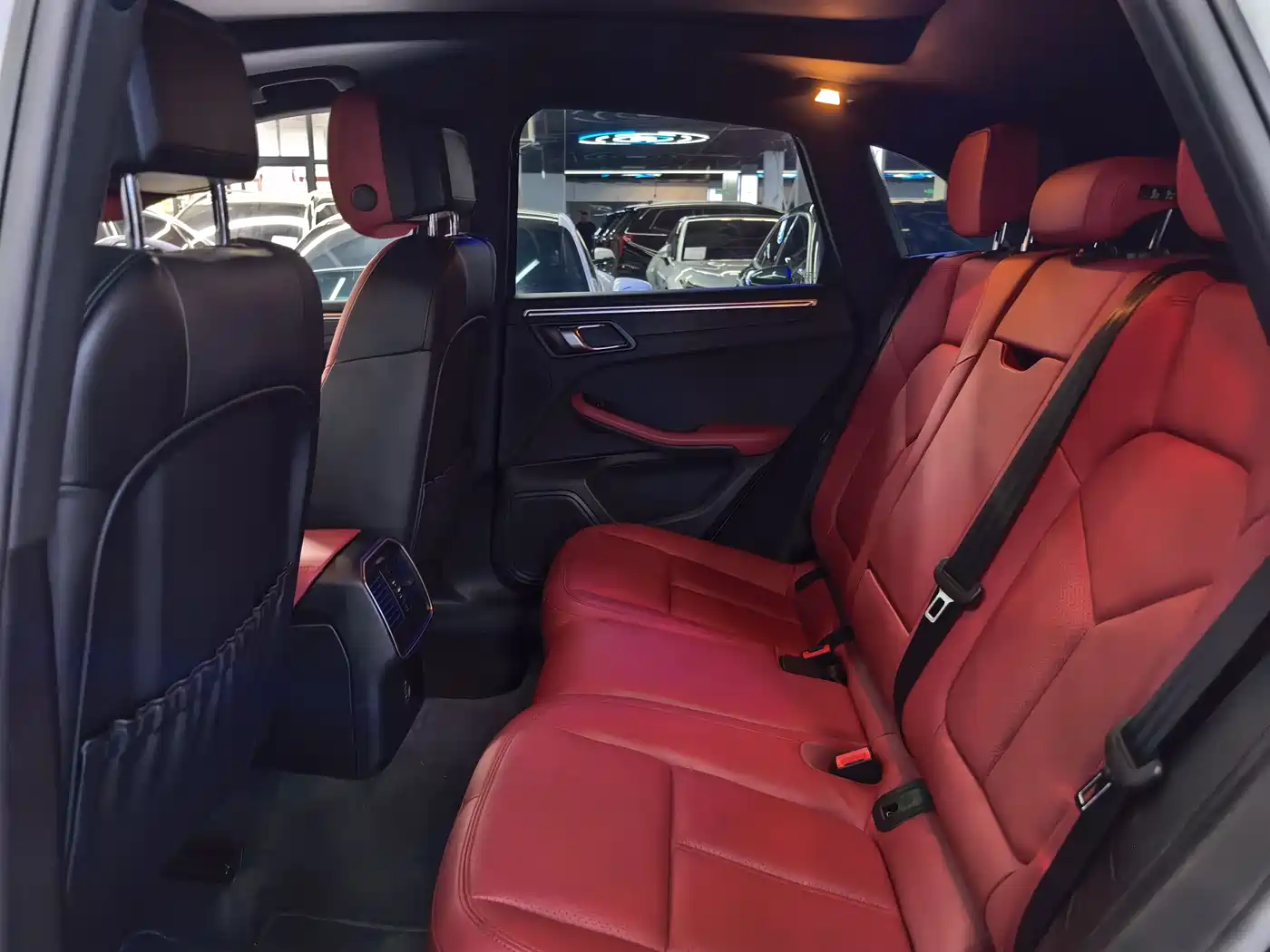 Porsche Macan 2018 Macan 2.0T фото 12