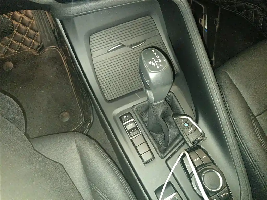 BMW X1 2019 sDrive20Li Leading Model фото 10