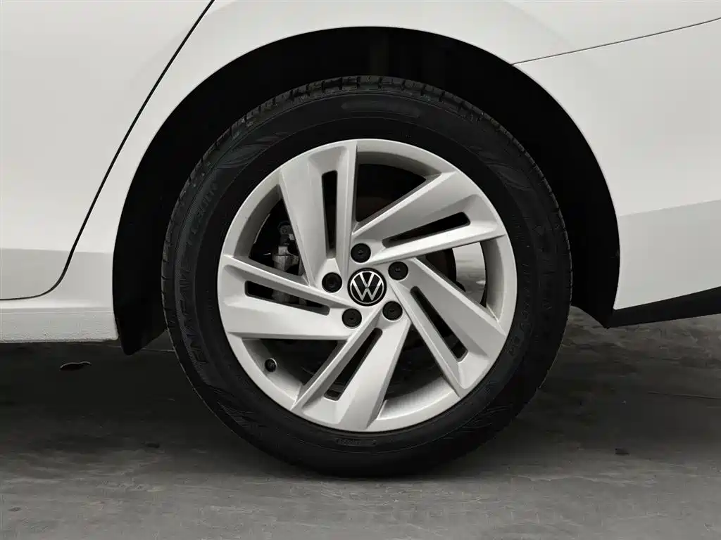 Volkswagen Lamando 2023 Lamando L 280TSI DSG Glamour Edition фото 9