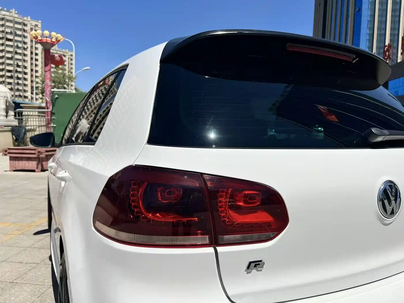 Volkswagen Golf (Import) 2011 2.0TSI R фото 13
