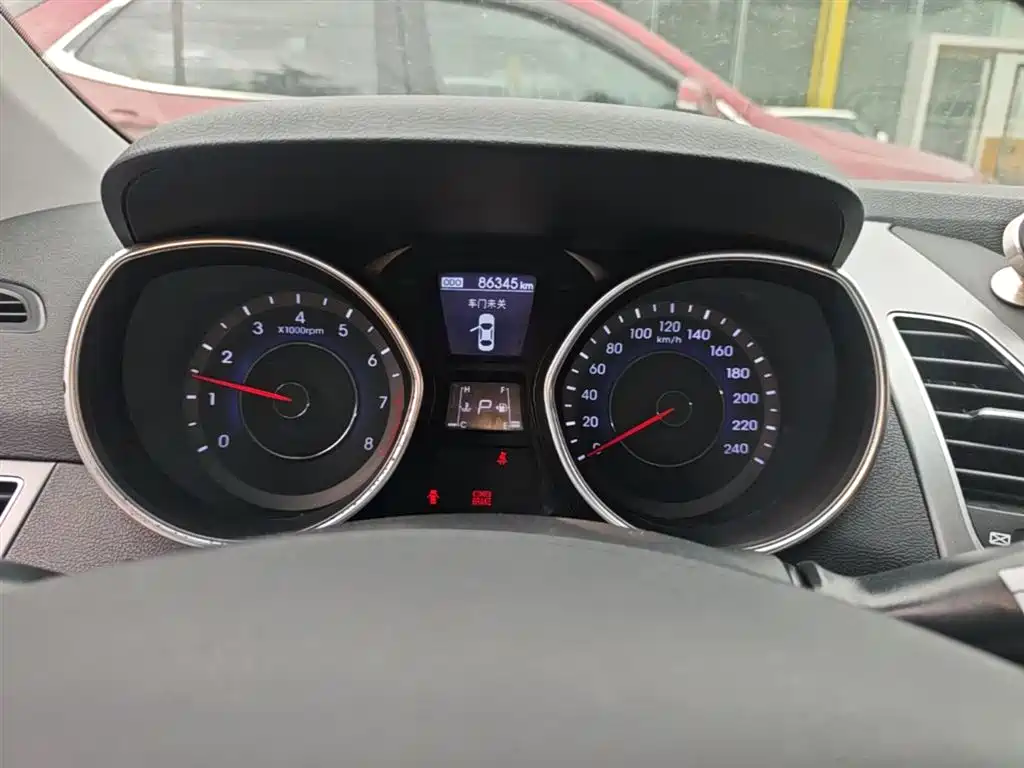 Hyundai Langdong 2016 1.6L Automatic Premium Edition фото 12