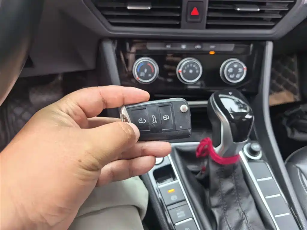 Volkswagen Sagitar 2022 280TSI DSG Soaring Edition фото 9
