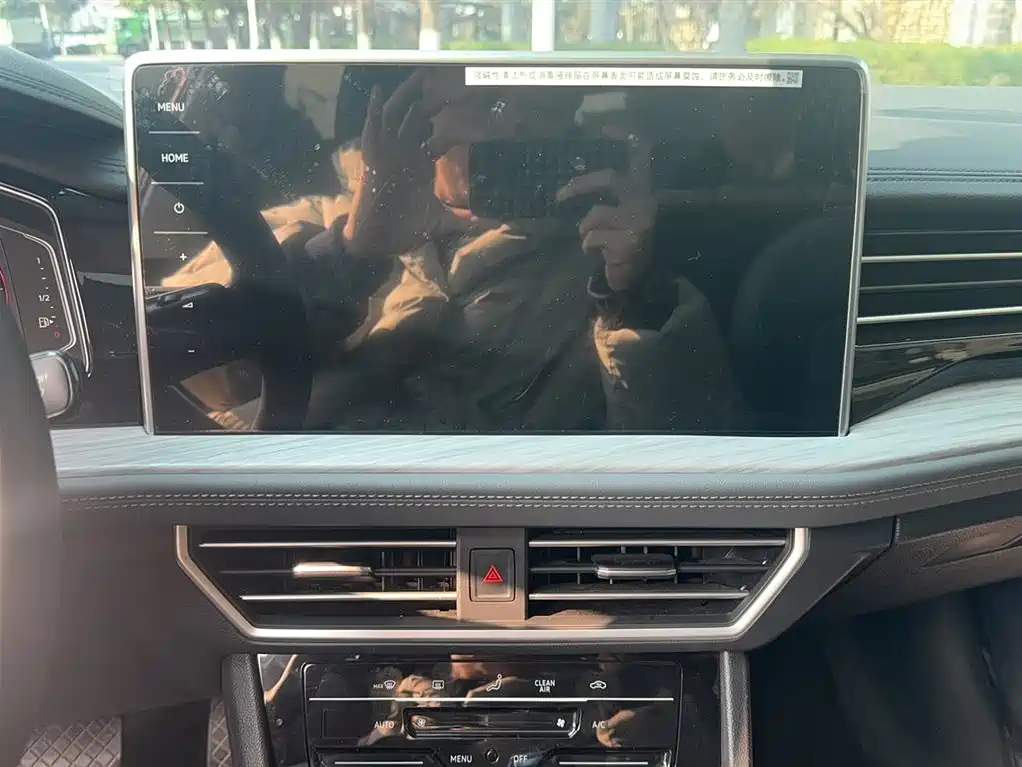 Volkswagen Sagitar 2025 300TSI DSG Excellence Edition фото 13