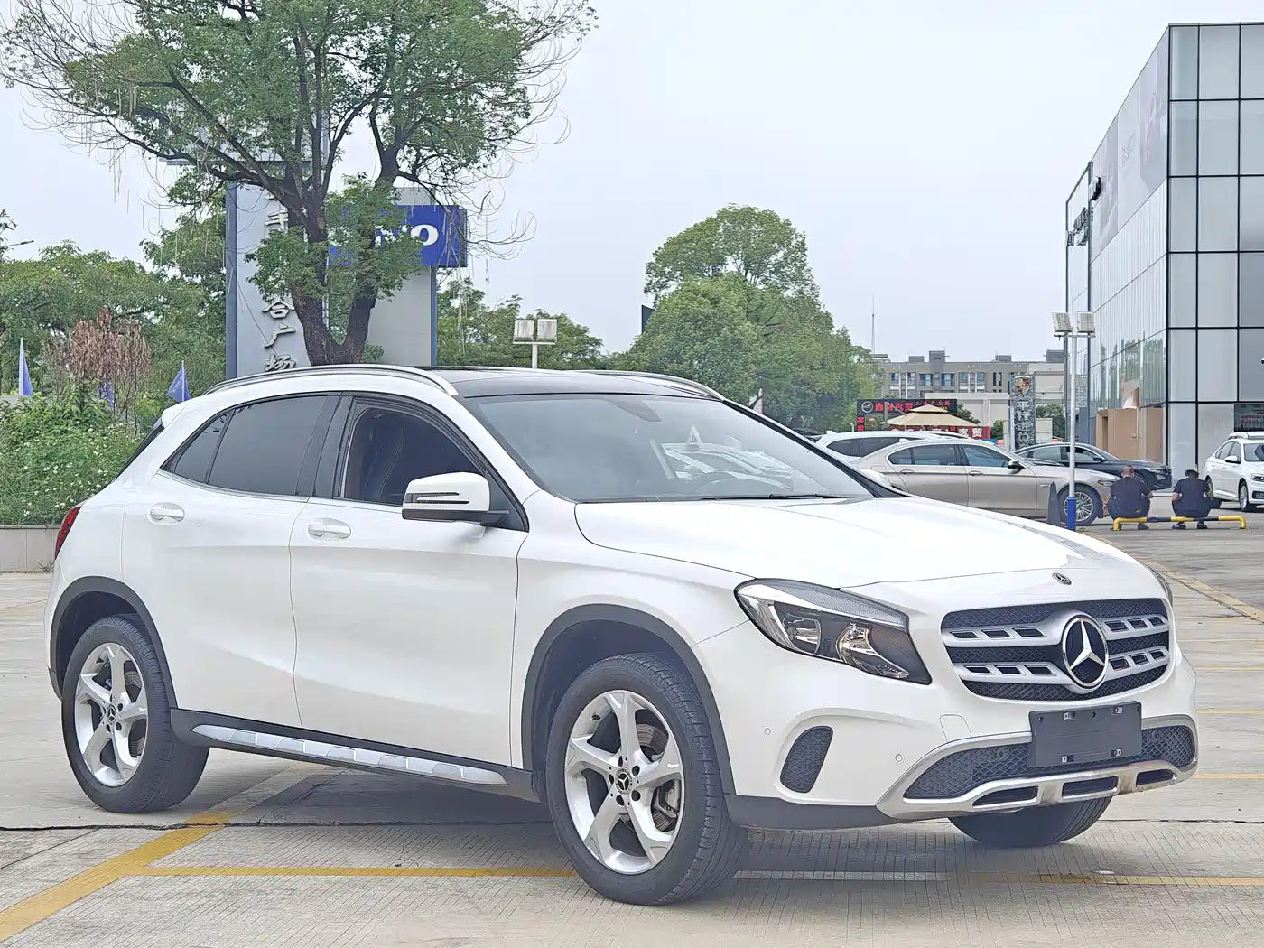 Mercedes-Benz GLA 2017 GLA 200 Dynamic фото 3