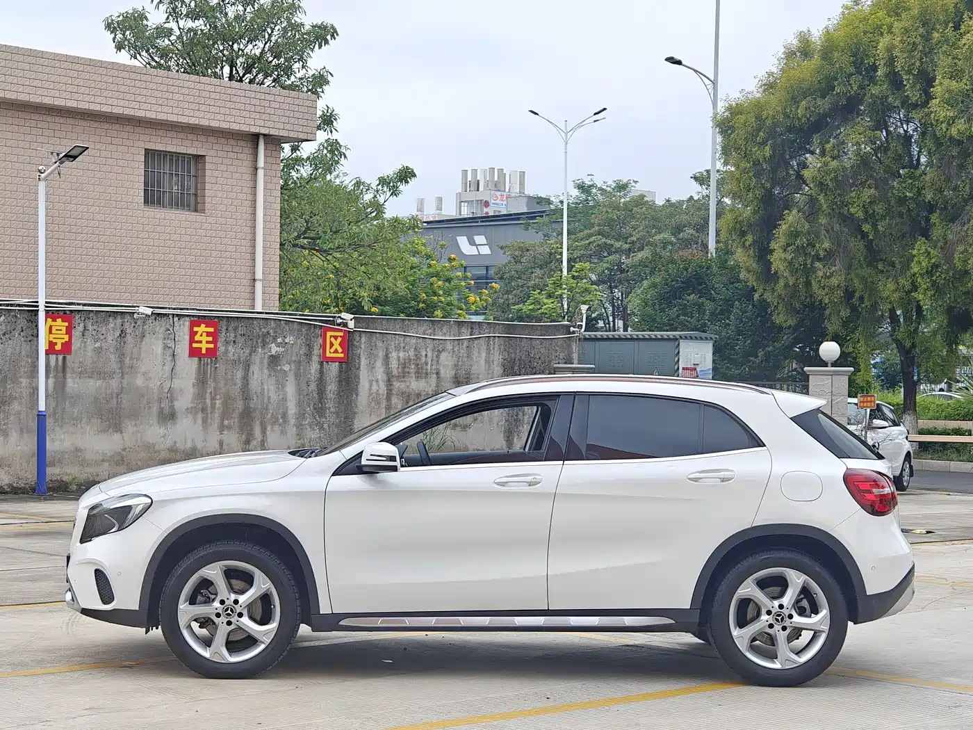 Mercedes-Benz GLA 2017 GLA 200 Dynamic фото 4