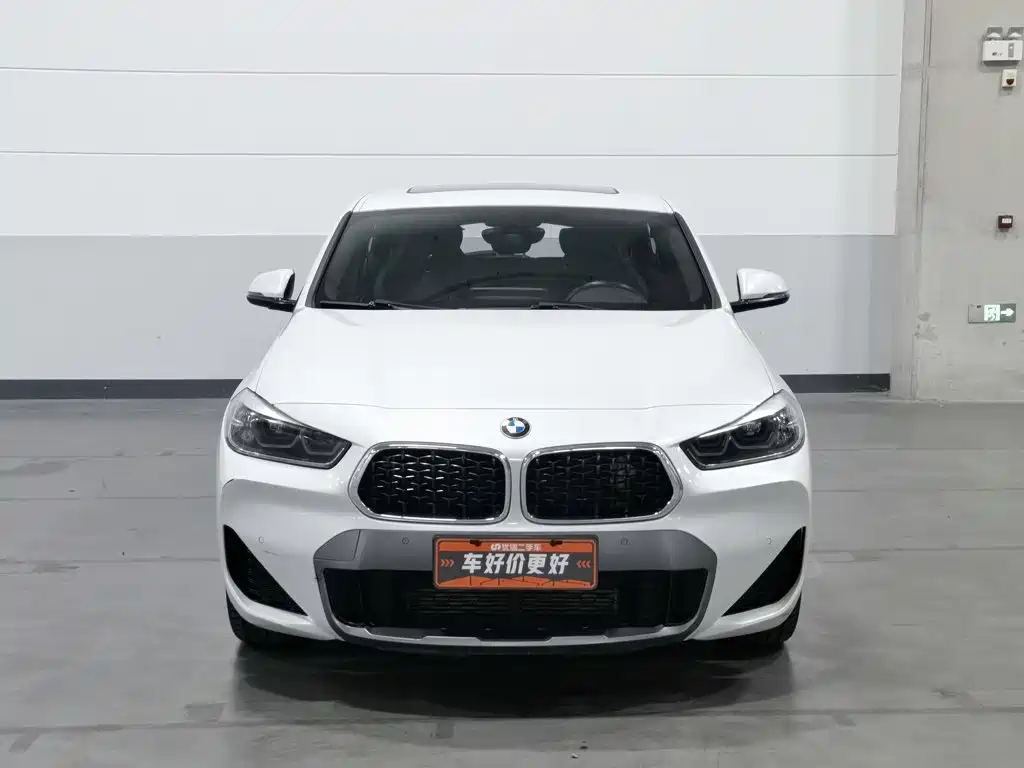Photo 3 - BMW X2