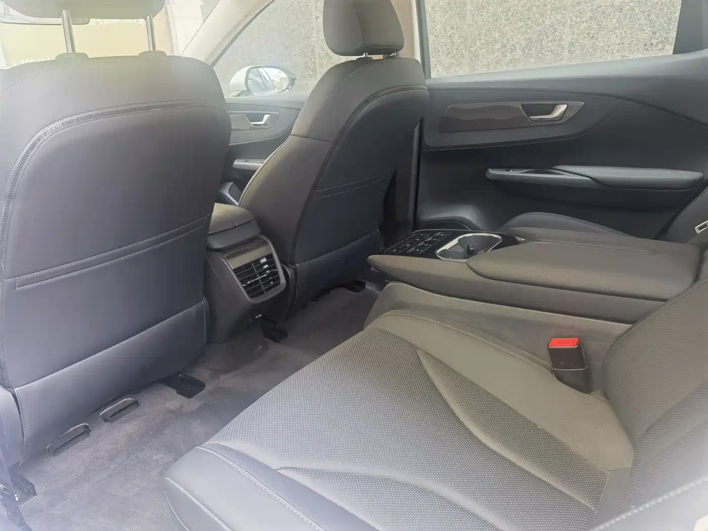 Hongqi E-QM5 2021 Ride-hailing Charging Basic Edition 4-seater фото 13