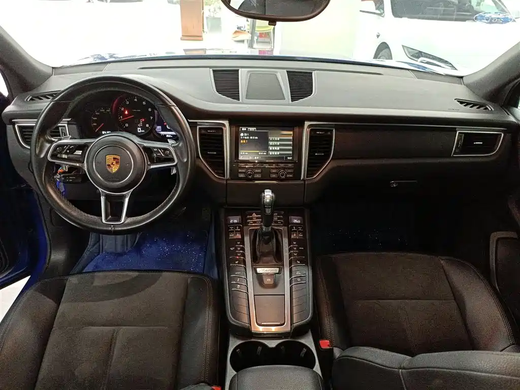Porsche Macan 2016 Macan 2.0T фото 10