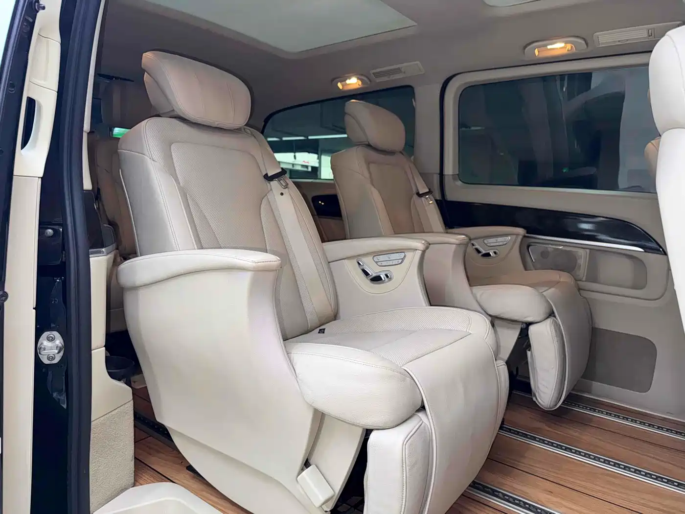 Mercedes-Benz V-Class 2018 V 260 Pilot Edition China V фото 18