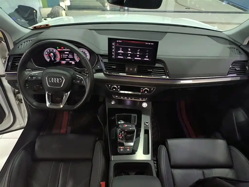 Audi Q5L 2022 40T Luxury Dynamic фото 10
