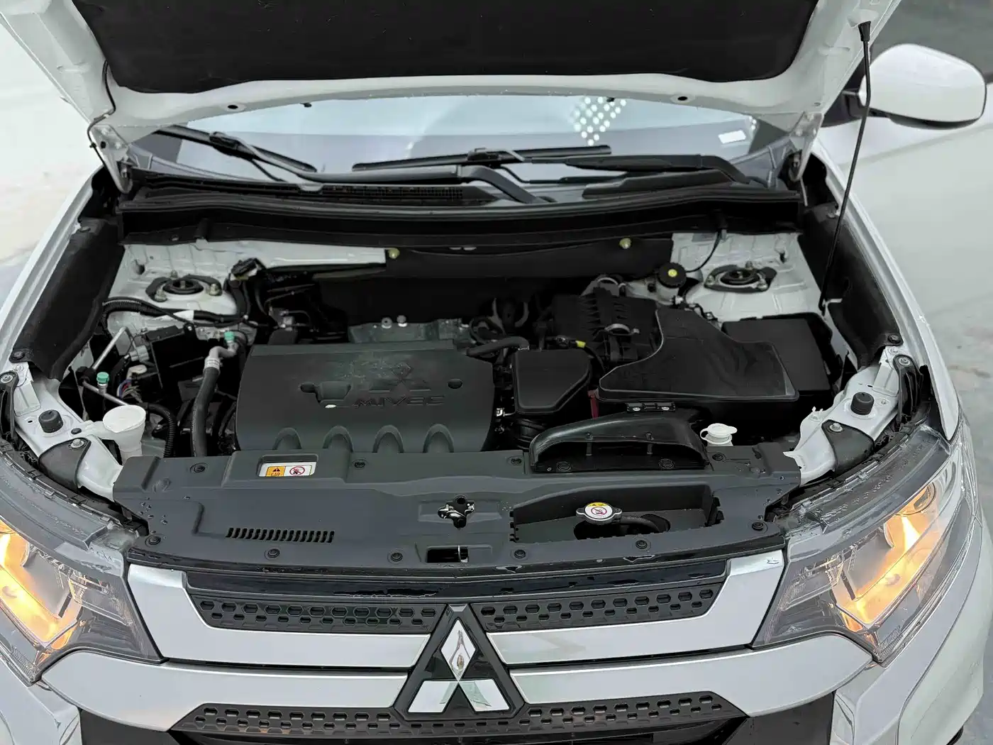 Mitsubishi Outlander 2021 Facelift 2.0L 2WD Comfort Edition 5-Seater фото 9