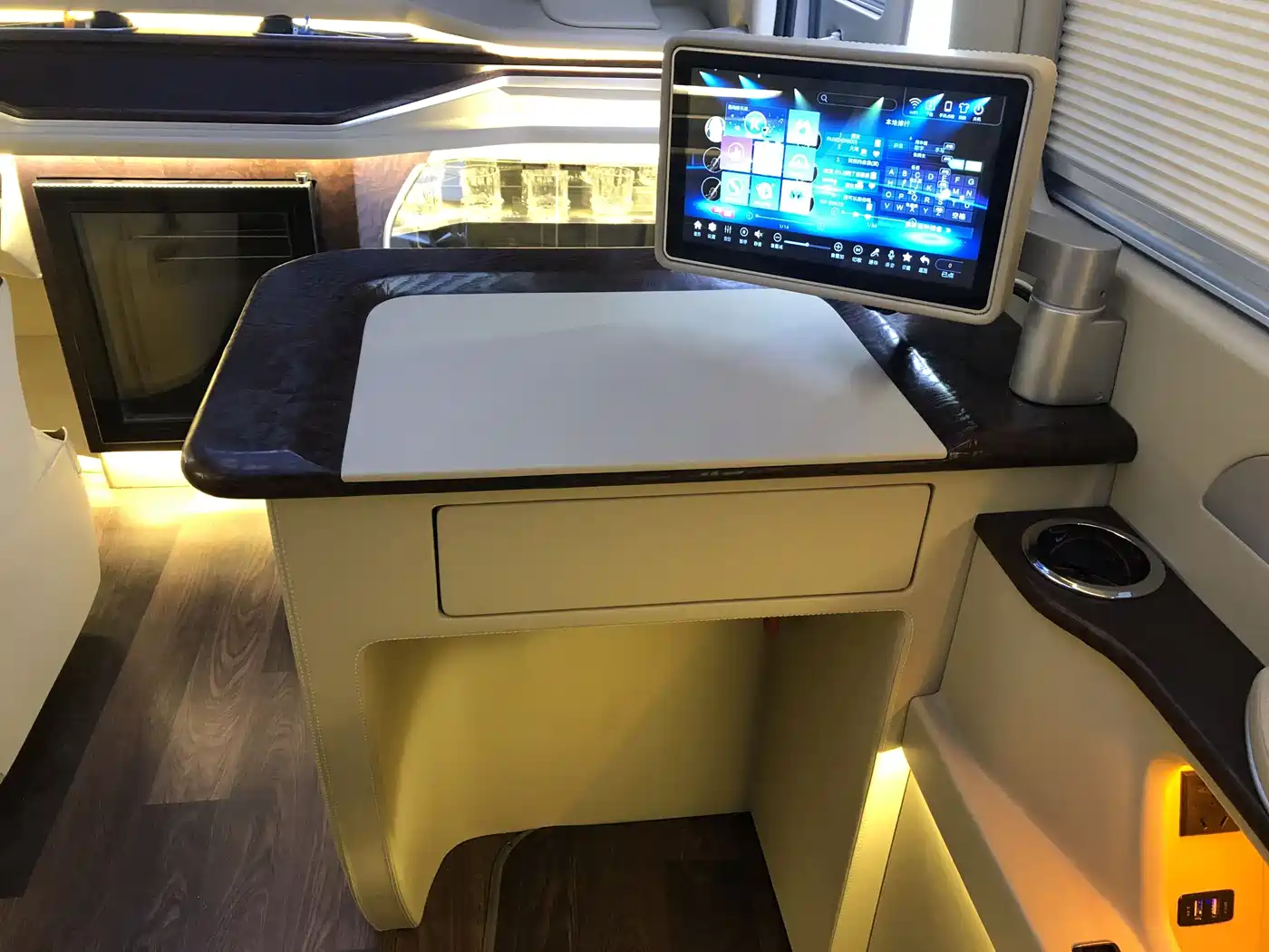 Toyota Coaster 2019 4.0L Premium Vehicle GRB53L-ZCMSK 20-seater Special Edition 9GR фото 18