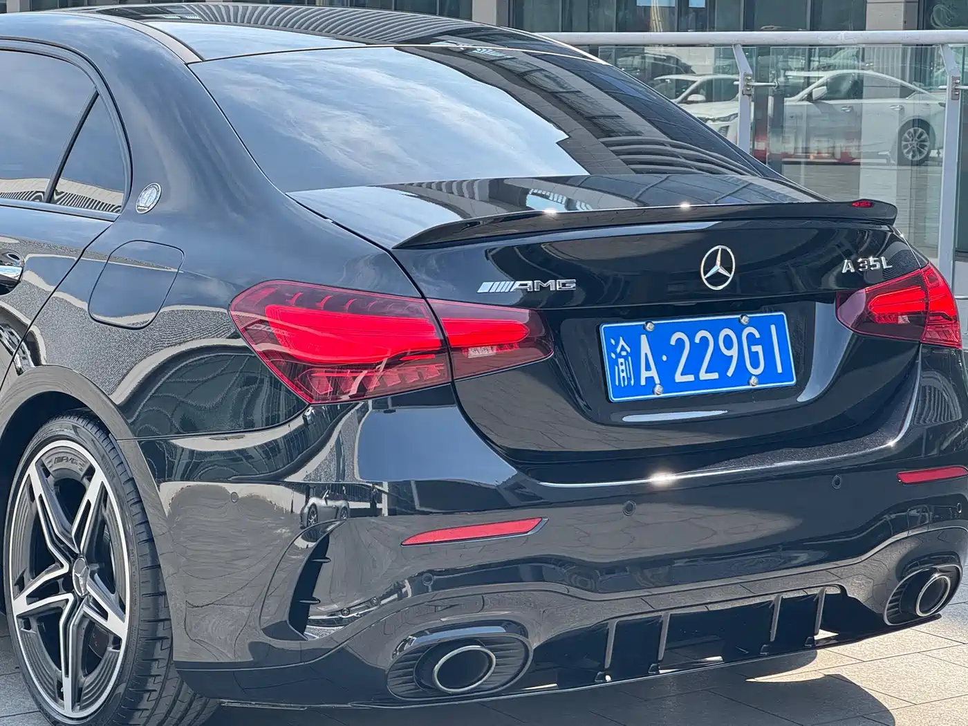 Mercedes-Benz A-Class AMG 2024 AMG A 35 L 4MATIC фото 7