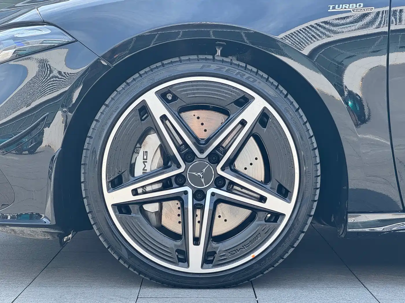 Mercedes-Benz A-Class AMG 2024 AMG A 35 L 4MATIC фото 5