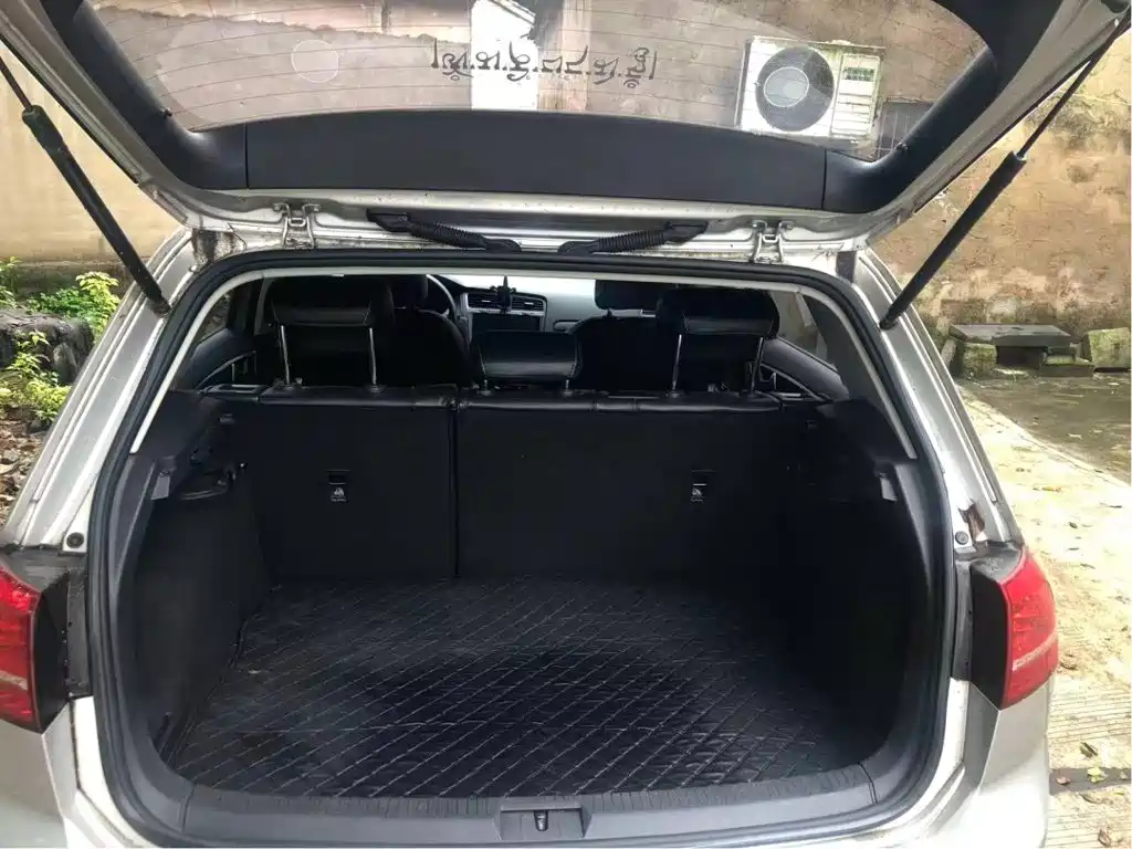 Фото 7 - Volkswagen Golf