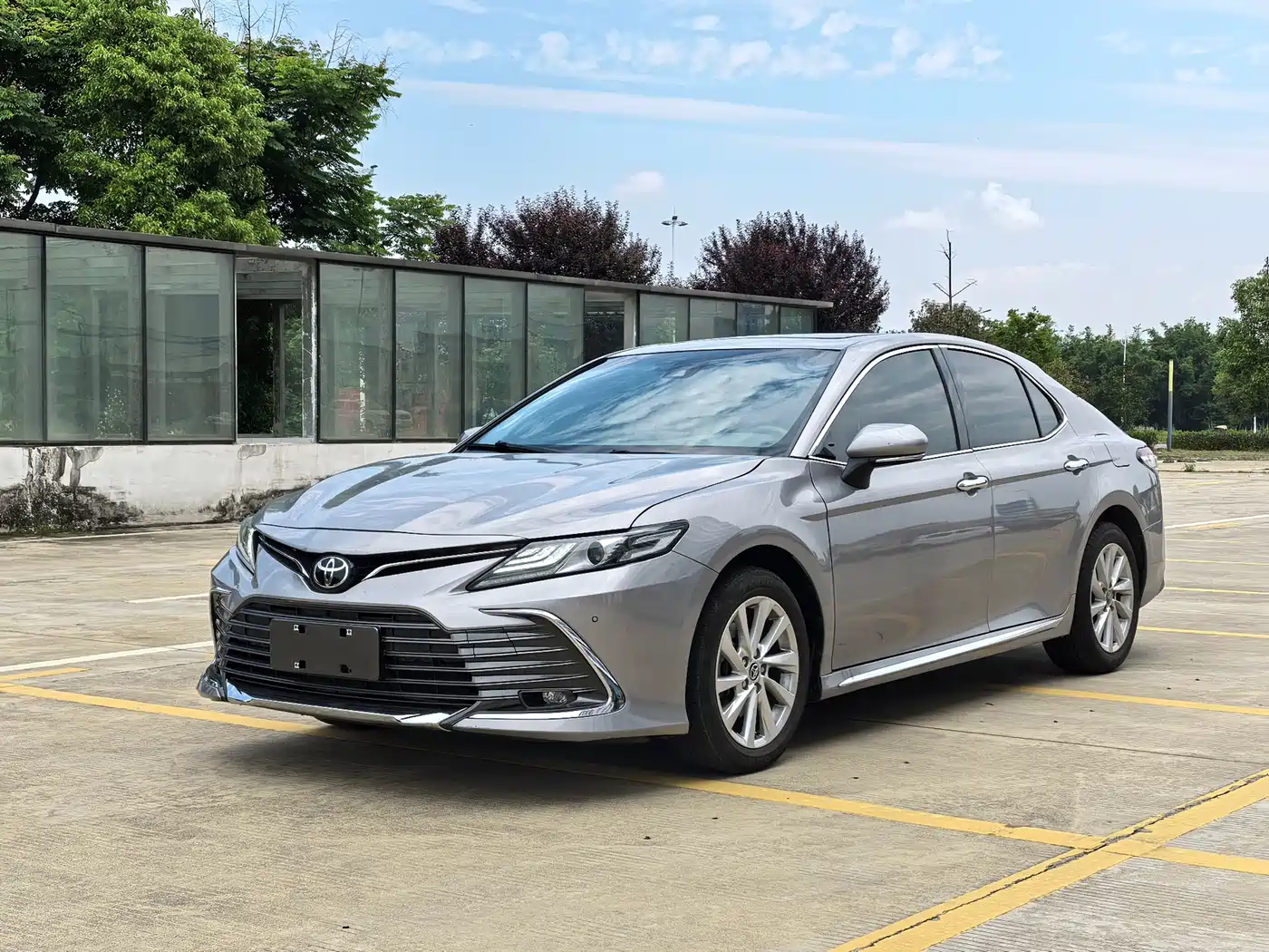 Toyota Camry 2023 2.0G Luxury Edition