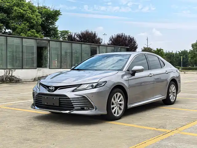 Toyota Camry 2023 2.0G Luxury Edition