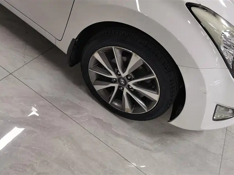 Hyundai Langdong 2015 1.6L Auto Premium фото 6