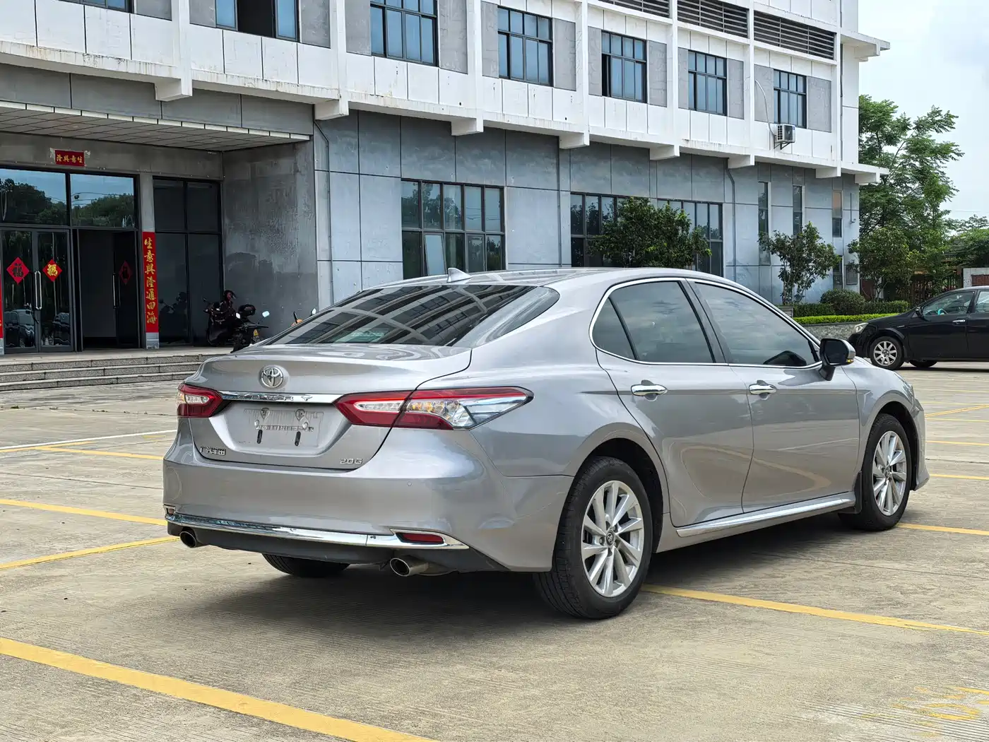 Toyota Camry 2023 2.0G Luxury Edition фото 9