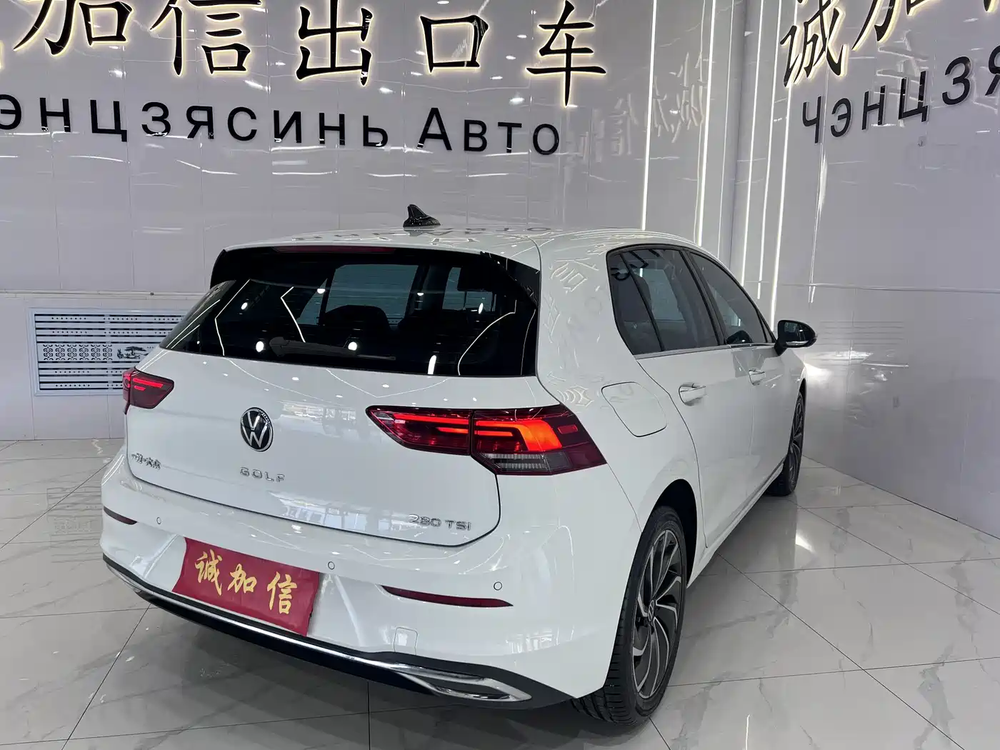 Volkswagen Golf 2023 280TSI DSG Pro фото 4