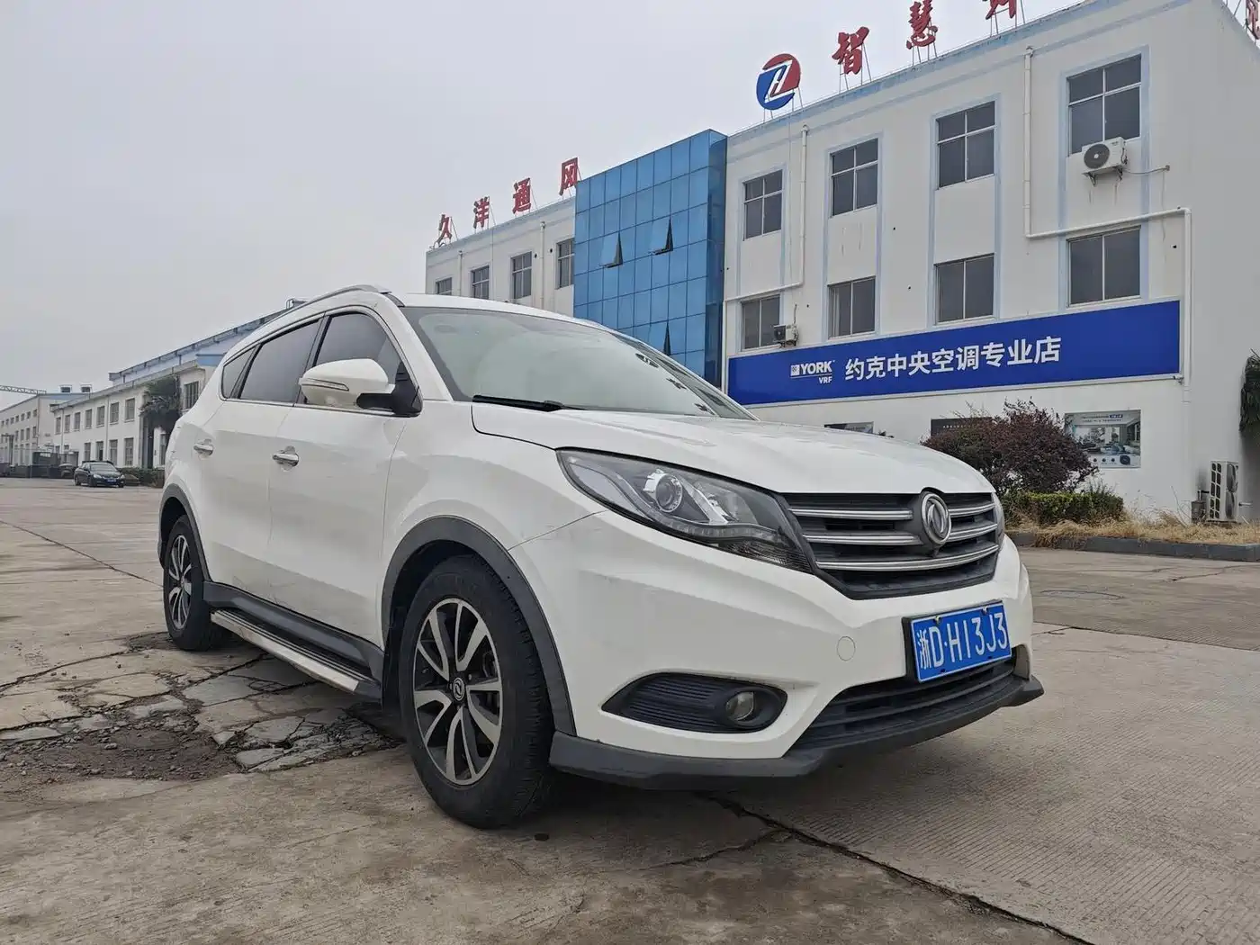 Dongfeng Fengguang Fengguang 580 2018 2018 Facelift 1.5T CVT Luxury