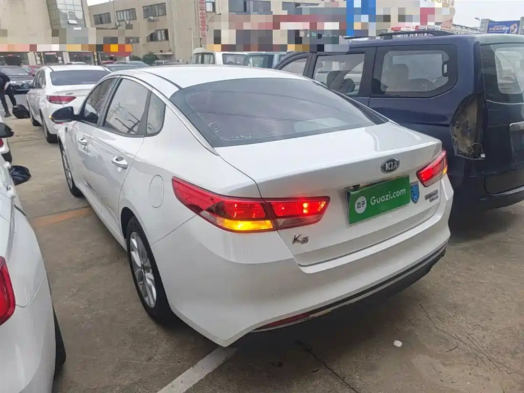 Kia K5 2016 2.0L Automatic GLS фото 5
