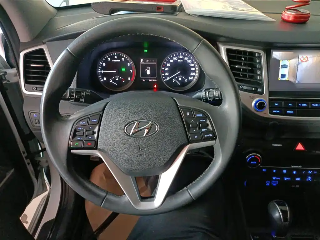 Hyundai Tucson 2018 1.6T DCT 2WD 15th Anniversary Special Edition фото 11