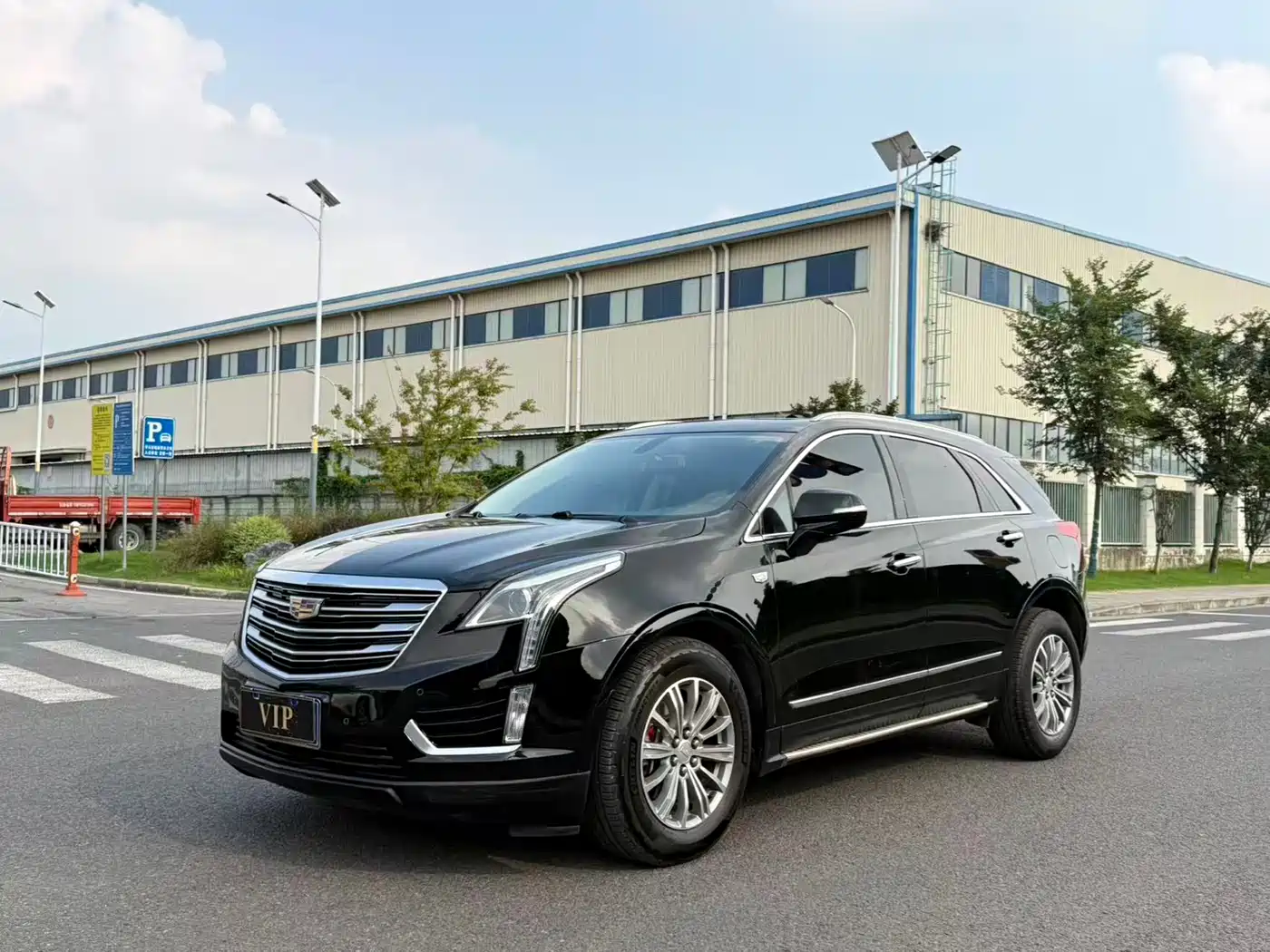 Cadillac XT5 2017 2016 25T Luxury Model