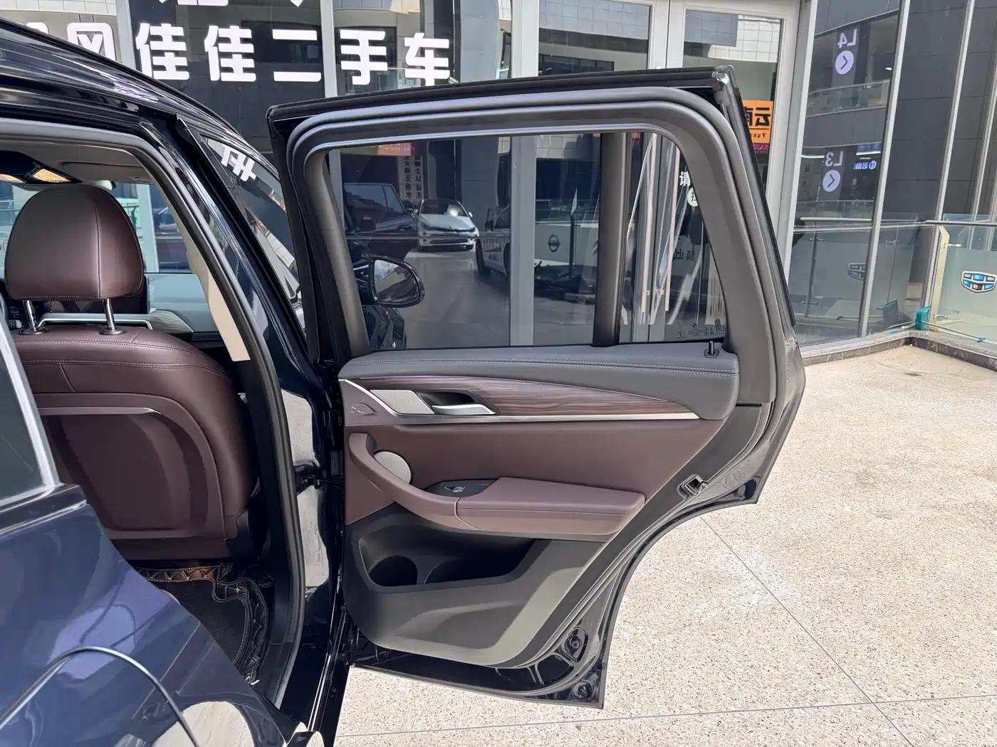 BMW X3 2023 Facelift xDrive30i Leading M Night Package фото 17
