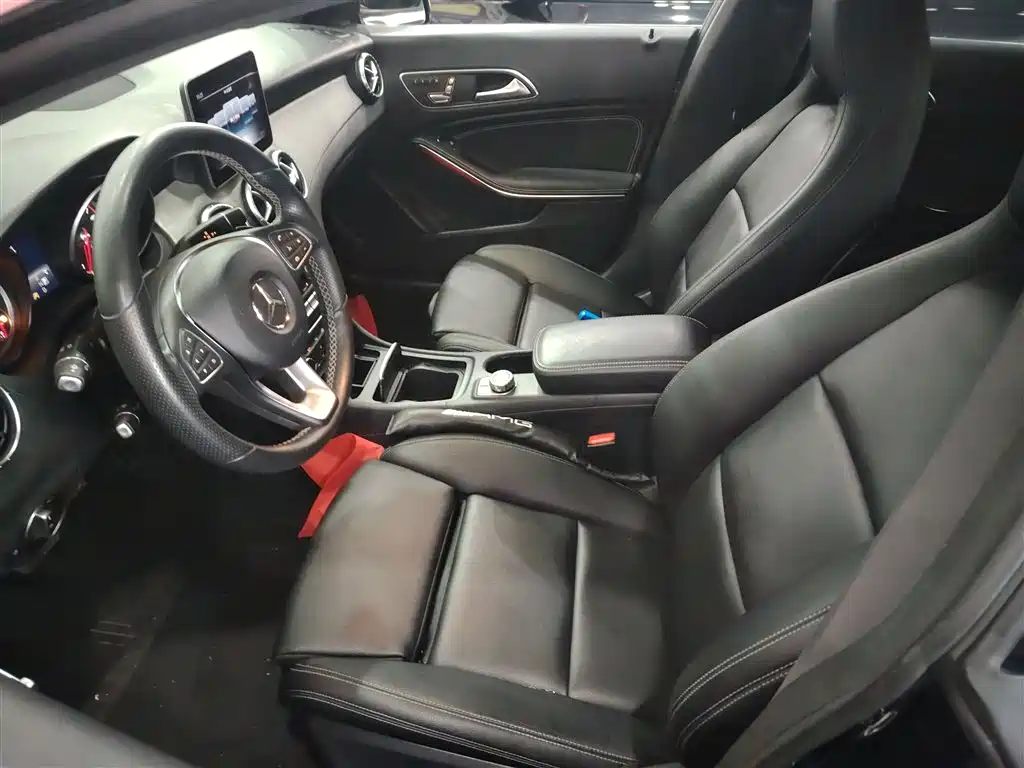 Mercedes-Benz CLA (Import) 2018 CLA 200 Fashion Edition фото 7